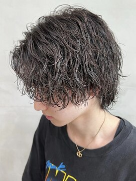 フィフス(fifth) 原宿ツイストスパイラルパーマメンズパーマセンターパートウルフ