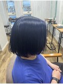 ボブスタイル×濃いめブルー
