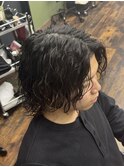 波巻きパーマ　センターパート　スパイラルパーマ