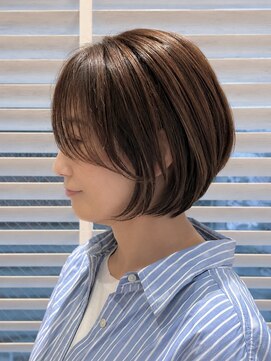 アンチェ(Anche) 前下がりショートボブ