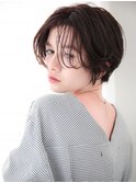 うざバングショート　頭の丸みをよく見せるカット　モカブラウン