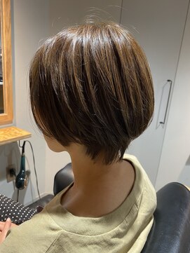 サンク(thank) 頭の形がキレイに見えるショートカット