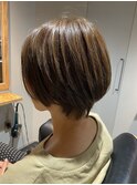 頭の形がキレイに見えるショートカット