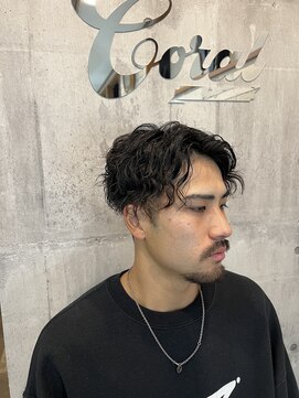 コーラル(Coral) Coral【メンズツイストスパイラルパーマセンター分け】
