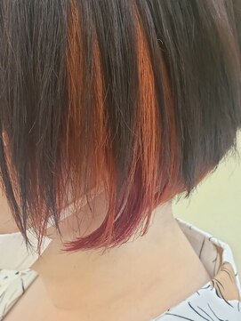 アローズ ステラプレイス店(HELLO'S) 派手インナー×コンパクトボブ