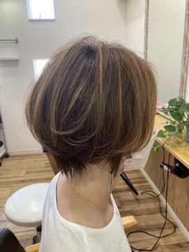 アトラクティヴ カット+グレイカラー