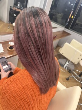 シカ 神戸三宮元町店(Cica) ブリーチ ピンク ベージュカラー  髪質改善 三宮 神戸