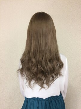 フツーロ 栄(FUTURO) プルエクステ