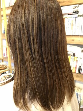 テントヘアー(tent hair) ハイライトで抜け感