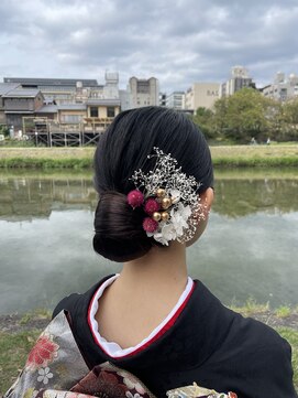 モカラ バイ レーコ(mokara by REKO) 艶シニヨン