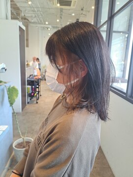 トイズファクトリー(Toys Factory) インナーミルクティーベージュ×ミディアムレイヤー美髪