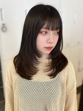 リアンバイアリュール(Lian by Allure) レイヤーカットハッシュカットミディアムレイヤーショートボブ