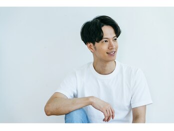 ルーツヘアー(Roots hair)の写真/「毎朝のスタイリングが面倒」「結局いつも同じスタイルに」…そんな男性にオススメのサロン。