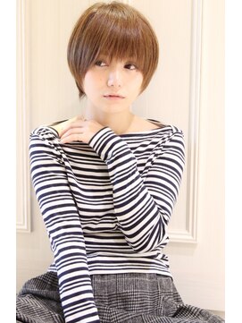 レウナ 外苑前(Reuna) 暗めカラー☆シンプルショート