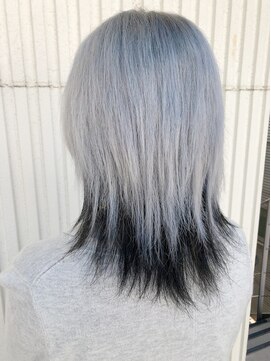 ロア 福岡天神本店(LORE) ホワイト×ブラック×ハイトーン