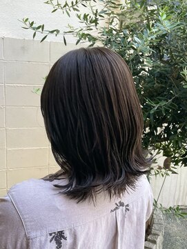 ココカラヘアー ニコ(cococara hair nico) オリーブグレージュ/外ハネ/結べる長さ