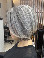 ハーツ(Heart's)&nbsp;白髪ぼかし脱白髪染め似合わせショートボブ40代50代60代