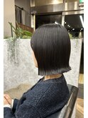 ぱつっと切りっぱなしボブ