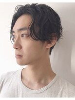 トリッカ 銀座(tricca)&nbsp;センターパート/カジュアル/アンニュイ/フェザーパーマ