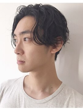 トリッカ 銀座(tricca) センターパート/カジュアル/アンニュイ/フェザーパーマ