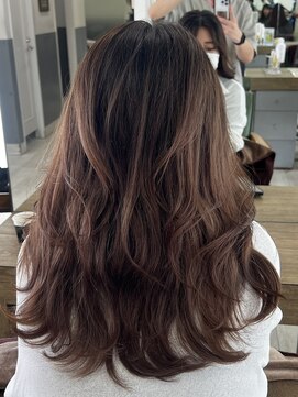 ヘアーアンドビューティー ザ ビー(Hair & Beauty the B) ショコラブラウン/レイヤーカット/チョコレートブラウン