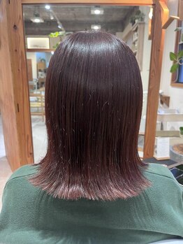 お客様の要望や悩みをしっかりヒアリング。あなたのなりたいを汲み取り、自分史上最高のstyleを叶えます。