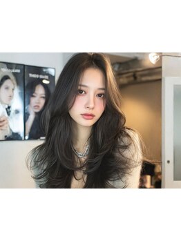 繊細なカットで魅力引き立つ[銀座駅/ブリーチ/ダブルカラー/前髪カット/インナーカラー/レイヤーカット]