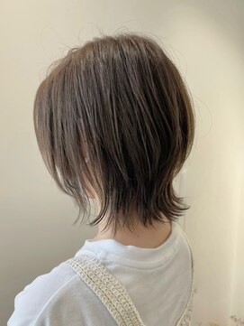 ユーフォリア 新宿店(Euphoria) 大人可愛い20代30代40代50代ウルフレイヤーボブ丸みショートボブ