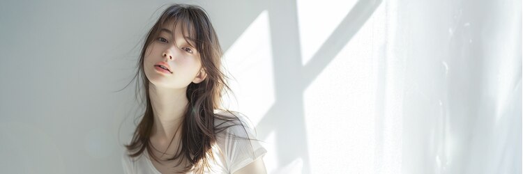 リリーオブザベイス(Lily of the Vase)のサロンヘッダー