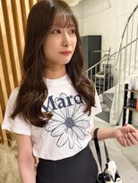 カミエ(kamie)&nbsp;ツヤ感たっぷりのロングブラウン×上質な大人っぽさ