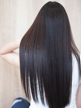 全てのお客様を毛髪診断しながら薬剤をセレクト☆潤いのあるストレートをオールシーズンat whim hairで。