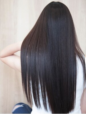 全てのお客様を毛髪診断しながら薬剤をセレクト☆潤いのあるストレートをオールシーズンat whim hairで。