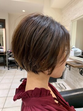 ルグランシャトー(Le grand chateau) 朝さっと整えるだけでキマる前下がりショートボブ