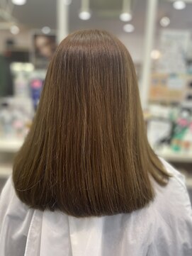 イヴァルヴ(EVOLVE) 30代40代以上の大人の髪質改善カラー