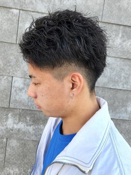 ニアウ 太田店(Niau) センターパートツイストスパイラルパーマメンズ波巻きパーマ