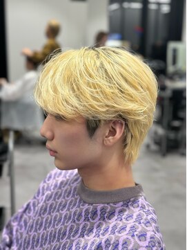 オーシャントーキョーオーバー 渋谷(OCEAN TOKYO OVER) 韓国ヘアカルマパーマカルマバングセンターパート黒髪ウルフ