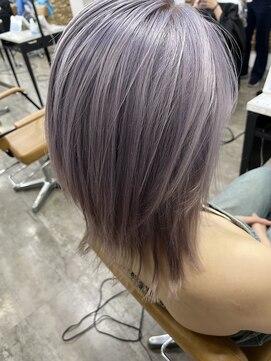 プライズ アイリス 池袋東口店(prize Iris) ダブルカラーラベンダーブリーチハイトーン