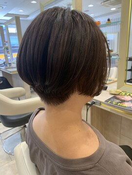 アッシュ 仙川店(Ash) 前下がりショートボブ/30代/40代/50代/メンズライク襟足刈り上げ