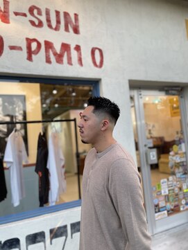 フォーコーナーズカットショップフェイビーズ 名古屋西(FourCornersCutShop favey's) skin fade