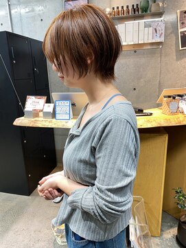 フィーカ(Fiika) ウルフレイヤー/ショートウルフ/小顔カット【肥後橋/本町】