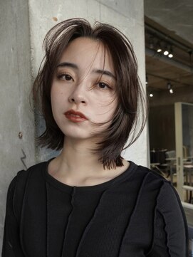 カート バイ デコ(Kurt by DECO) 大人レイヤーボブ/オリーブグレージュ