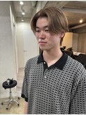 ベージュカラー×センターパート