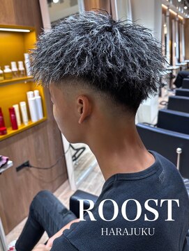 ルースト 原宿店(ROOST) パイルツイストホワイトハイライトジェット