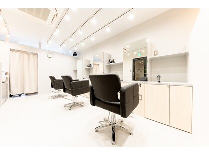 カット ワークス 北千住店(CUT WORKS)の写真