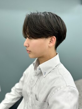 ラ ミュウ バイ ディーアンドティー(LA MIU by D&T)の写真/◆ON/OFFどちらもキマる!◆再現性高いメンズカット×メンズパーマで自然な仕上がりに*眉毛カットも◎