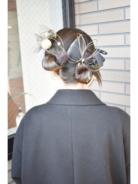 エンドレスウィズユー(ENDLESS WITH YOU) ツインテールシニヨン【成人式前撮り】