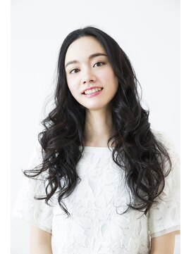 ヘアデザイン セレンディピティ(HAIR DESIGN Serendipity) ラグジュアリーカールで匂い立つ大人の色気