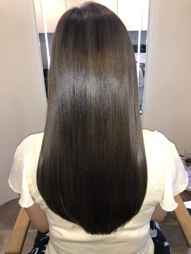 アールサロン アオヤマ(Rr SALON AOYAMA) プラチナミネコラストレート