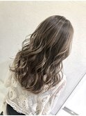 小顔セミウェットウェーブハイライトカラーオリーブカラー　稲毛