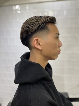 メリケンバーバーショップ フクオカ(MERICAN BARBERSHOP FUK) ツーブロックツイストパーマビジネスかき上げフェードS87
